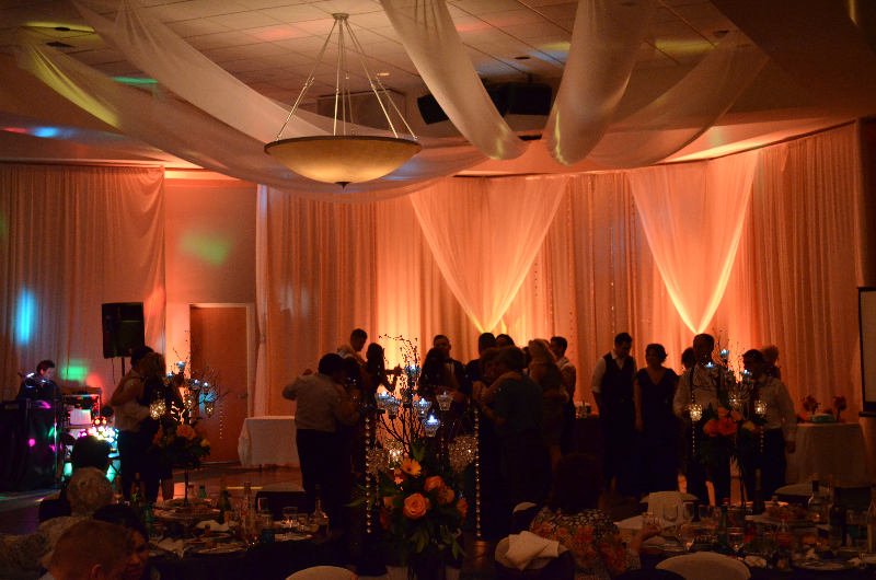 Ottawa Uplighting - Click to enlarge photo